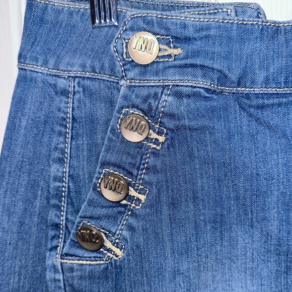 YNQ Jean Skirt - Picture 3 of 8